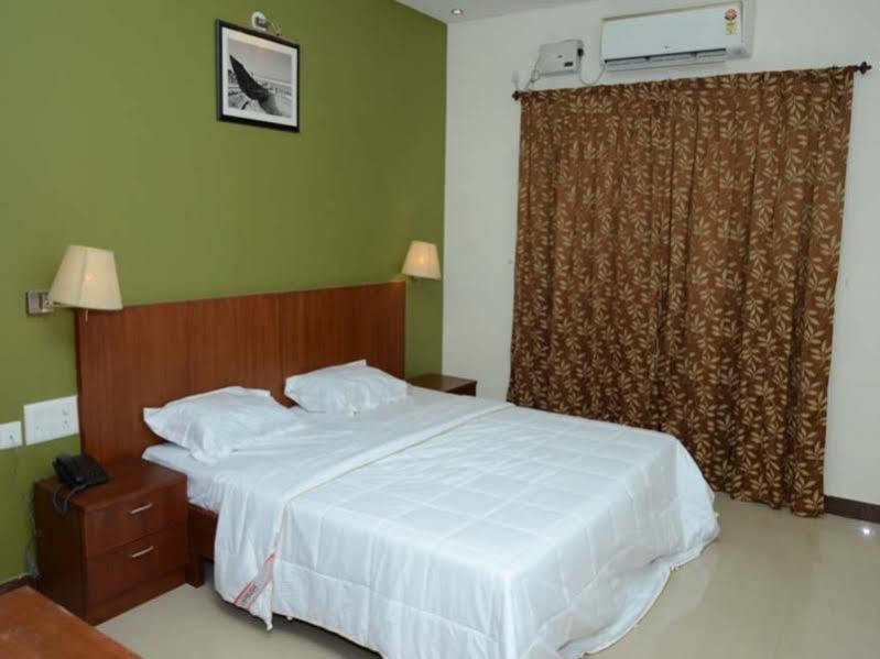 Metro Plaza Hotel By Rak Rooms, Mangaluru Eksteriør bilde